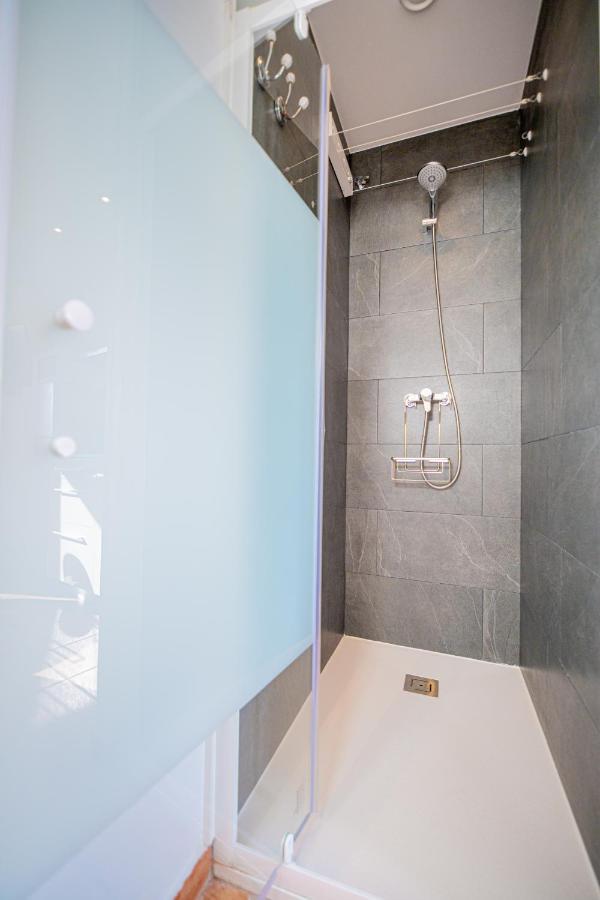 Apartamento 3 En La Muralla Romana Junto A La Catedral Tarragona Buitenkant foto