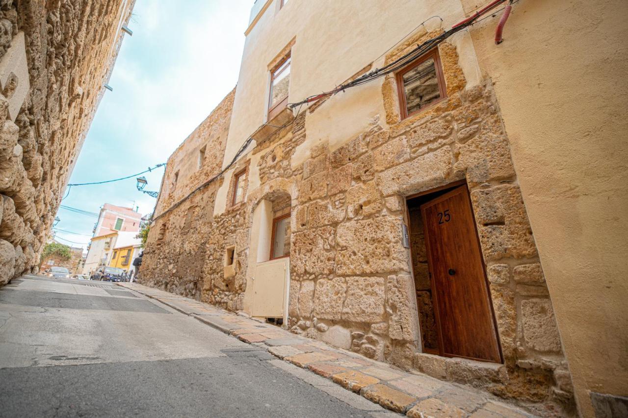 Apartamento 3 En La Muralla Romana Junto A La Catedral Tarragona Buitenkant foto